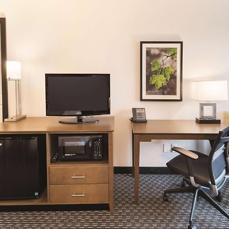 La Quinta By Wyndham Arlington North 6 Flags Dr Otel Dış mekan fotoğraf
